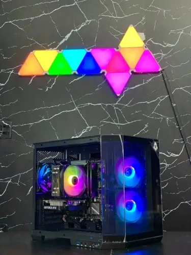 PC GAMER CORE I7 10700K/ Z590 GIGABYTE / 16GB RAM DDR4/ RTX 4060 8GB