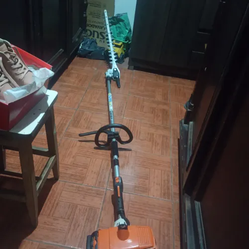 Podadeira sthil Ka 120 semi nova valor 2.000 mil 