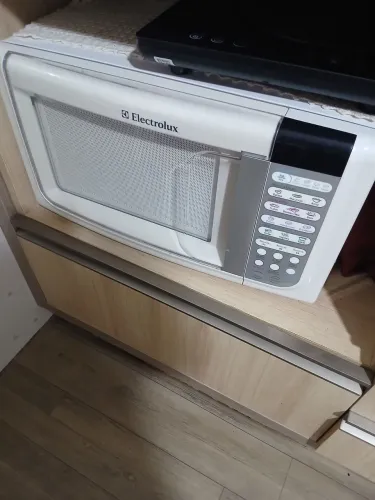 Forno Micro-ondas Eletrolux