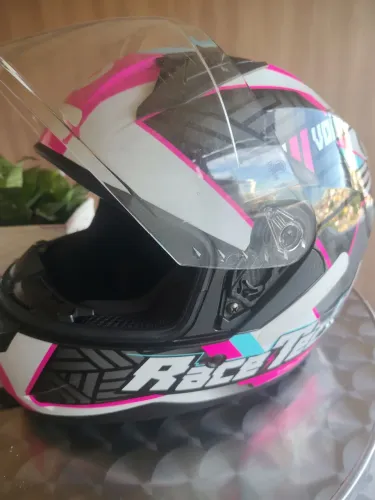 Capacete feminino 