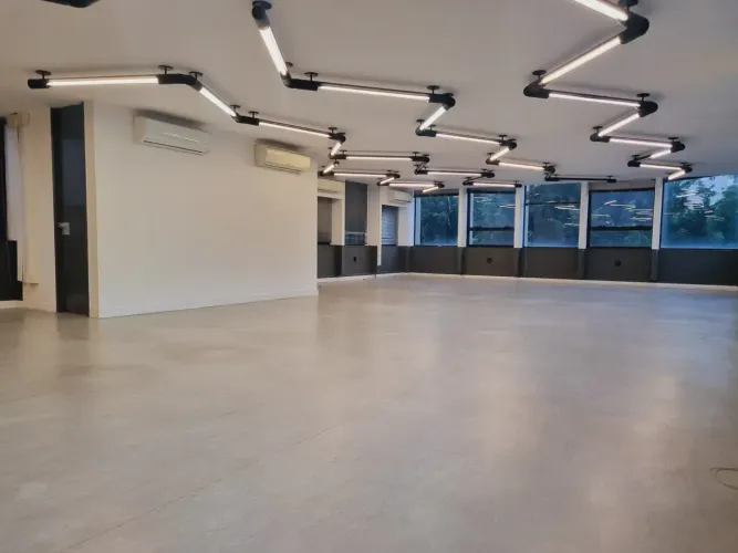 Conjunto Comercial para Venda e Locação na Vila Olimpia, São Paulo / SP