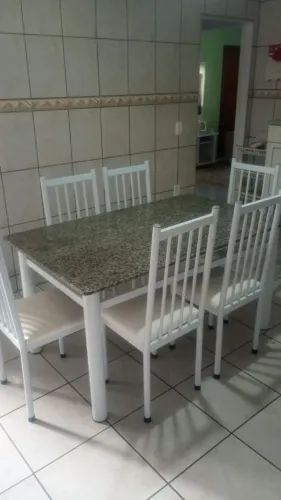 Vendo mesa em perfeito estado. 