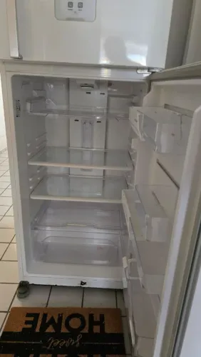 Geladeira Grande 400 Litros (Aprox.) - Para Conserto - R$ 400