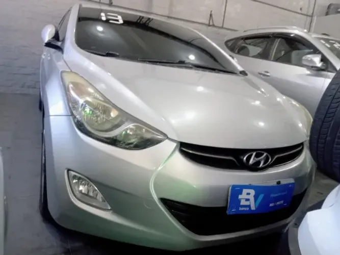 Hyundai Elantra GLS 1.8 16V Aut. 2013