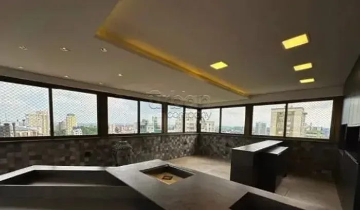 Cobertura duplex, semimobiliada, 4 quartos disponível para locação no Centro de Canoas.