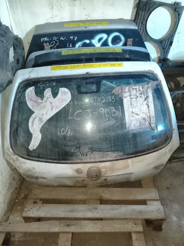 VENDO TAMPA DA MALA CORSA 99