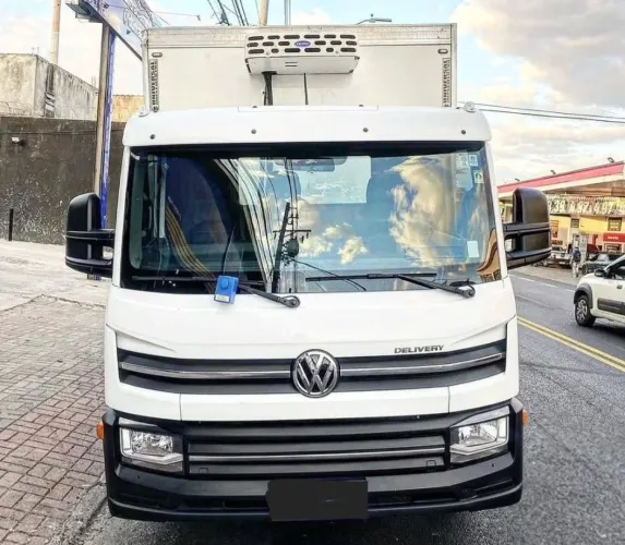 Delivery express baú refrigerado ano 2019