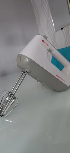 Batedeira portátil Singer