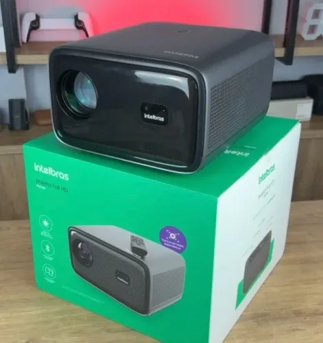 Projetor Intelbras PFL7560 Full HD Wi-Fi 8000 Lumens