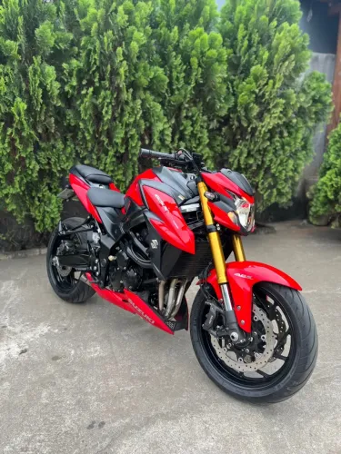 OPORTUNIDADE GSX 750