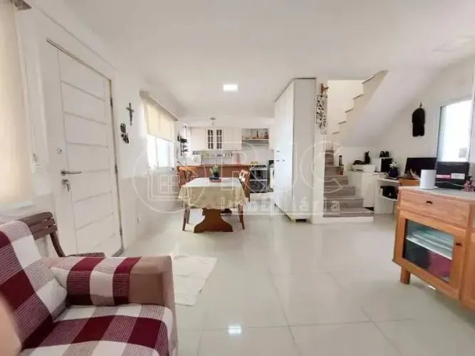 Casa de vila charmosa 2 quartos 2 suites - junto metro Catete