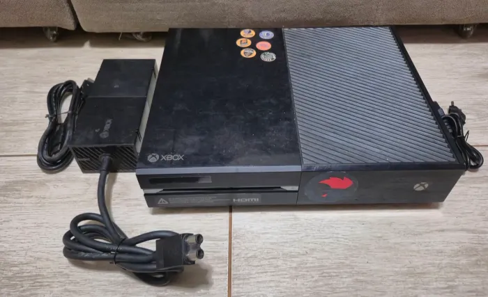Xbox one fat funcionando perfeitamente nunca foi aberto com lacre
