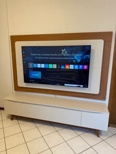 Rack com painel em MDF