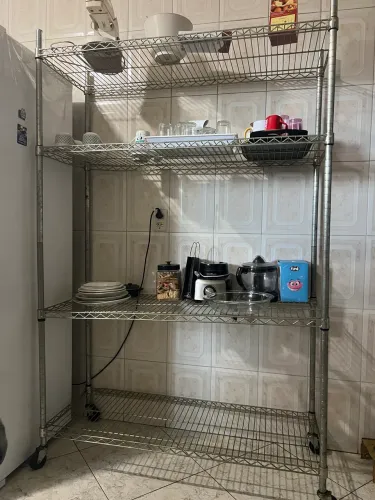 Estante aço cromado 4 prateleiras