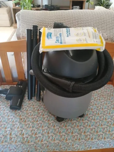 Aspirador de pó em excelente estado 