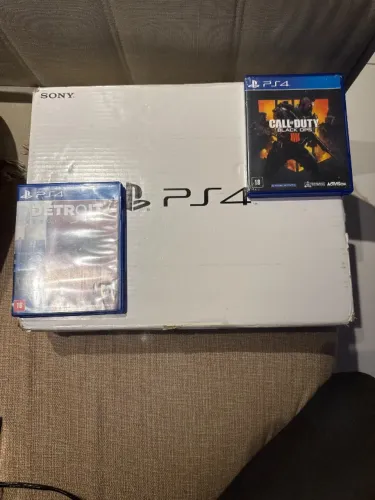 PS4 com jogos