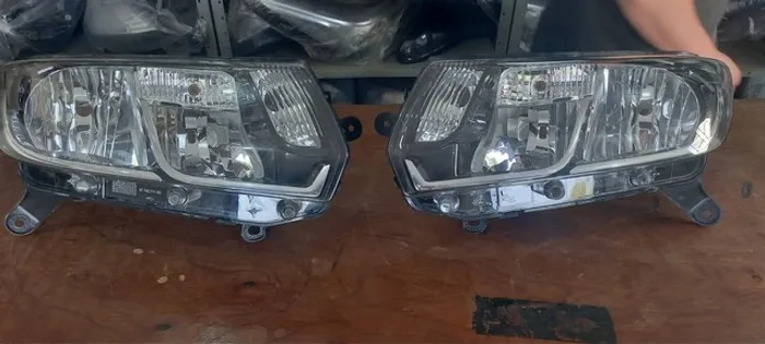 Farol sandero logan 2014 2015 2016 2017 2018 2019