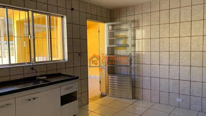 Casa para compra na Vila São João com 3 dormitórios à venda por R$ 689.000 - Vila São João