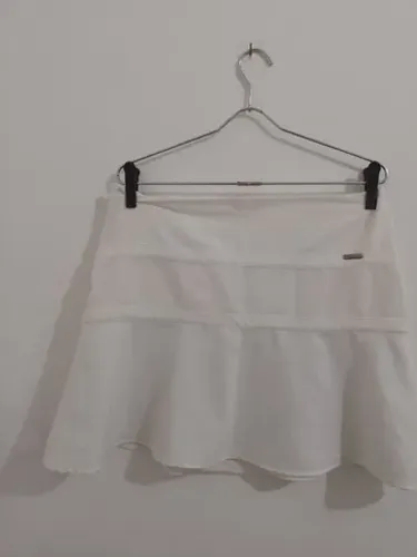 Minissaia branca da Maria chic