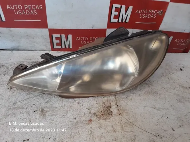 Farol esquerdo Peugeot 206