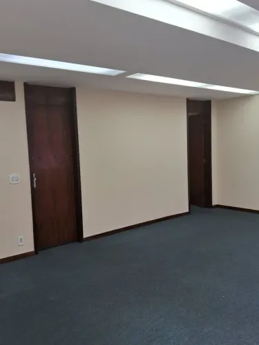 Sala comercial, Centro
