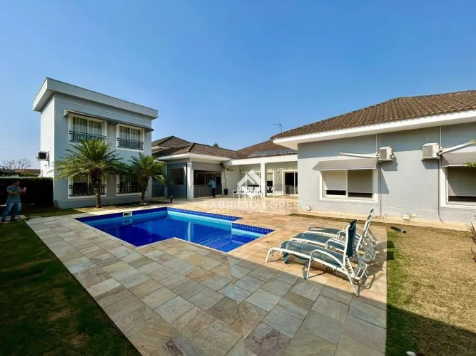 Casa Aconchegante com 1000M² no Condomínio Villas de Santanna em Jacareí - SP