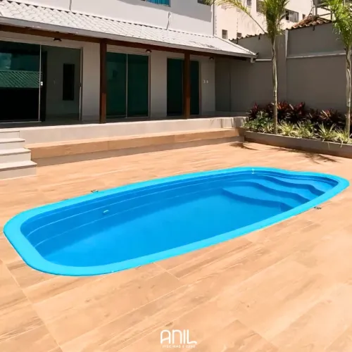 Piscina média oval 5,80 metros em Minas - Fabrica desde 1990