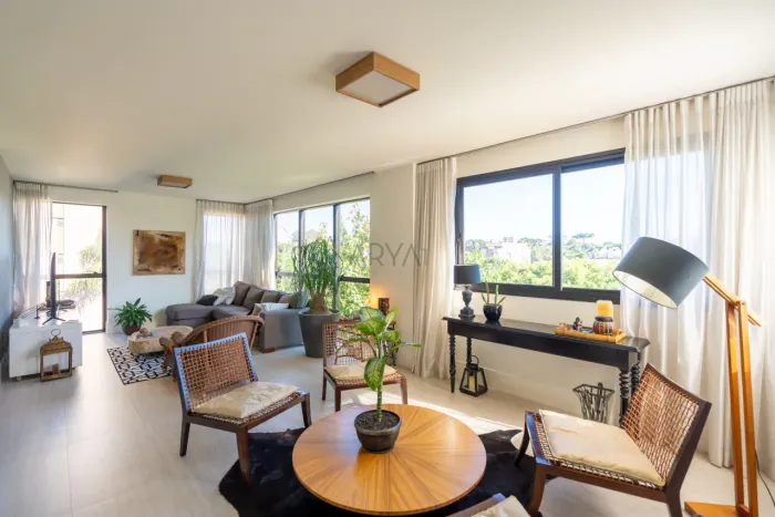 Apartamento à venda no Bigorrilho ARYA1