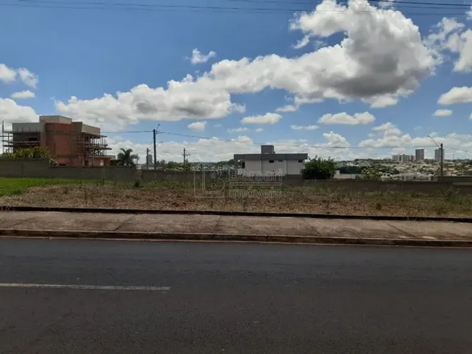 Venda de Terreno / Comercial na cidade de Araraquara