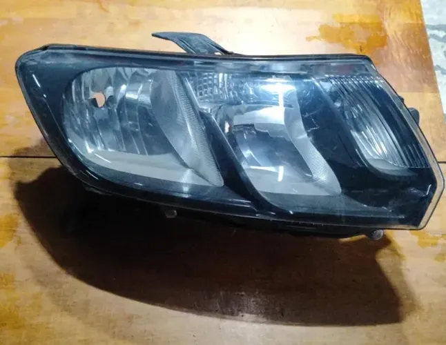 Farol Direito Renault Sandero Stepway Novo Recuperado