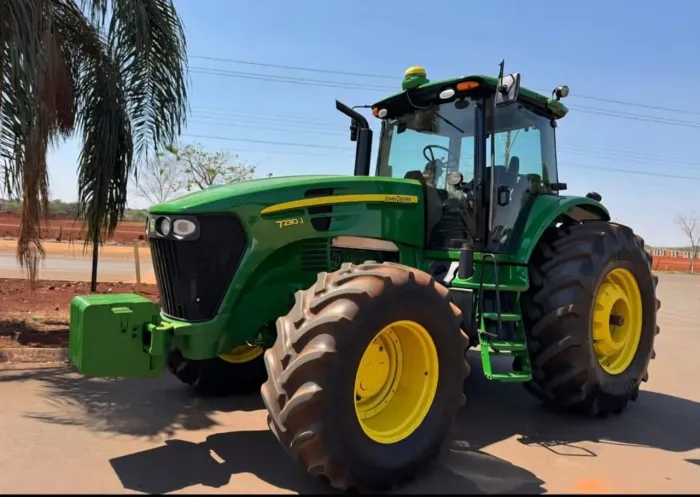 Trator John Deere 7230J Ano 2018