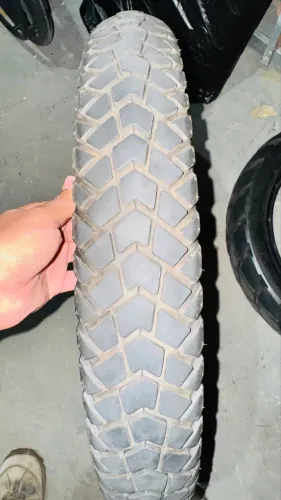 PNEU 90 / 90 / r21 MEIA VIDA