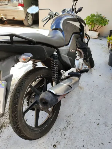 Vende moto Titan