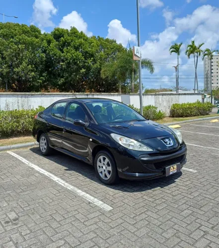 Peugeot 207 Sedan Passion XR 1.4 Flex 8V 4P 2009