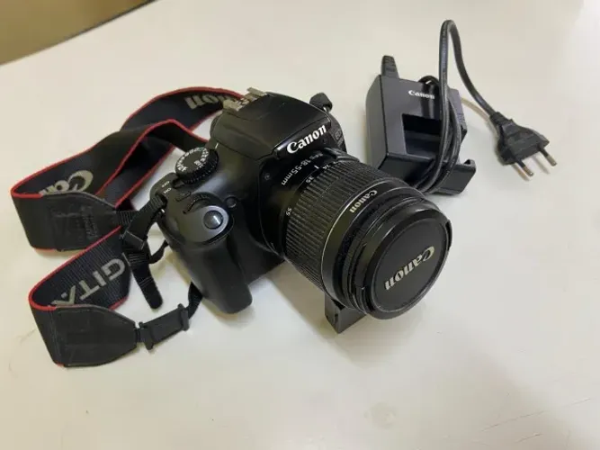 Câmera Canon EOS 1100D - Kit completo 