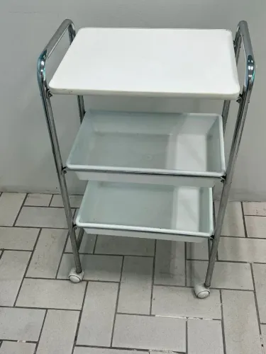 Carrinho de apoio profissional de salão e estética 