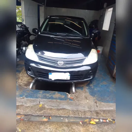 Nissan Tiida Sedan 1.8 16V Flex Fuel 4P 2011