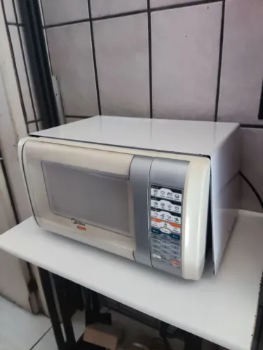 Microondas PARA RETIRADA DE PEÇAS
