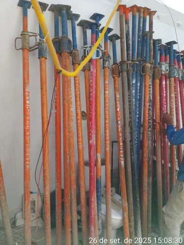 Aluguel de escoras metálicas
