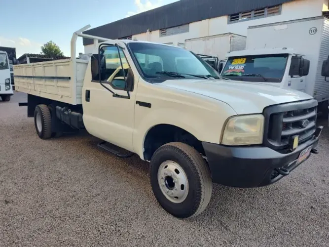 FORD F 4000 CARROCERIA METALICA
