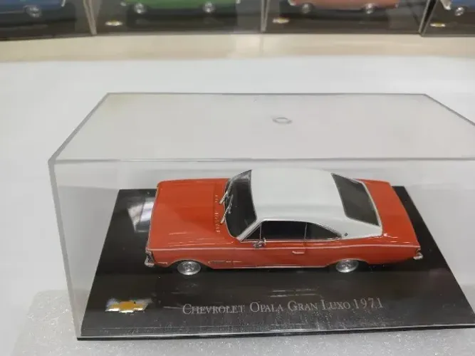 Miniatura Carrinho Opala Gran Luxo 1971 1/43 IXO #71852