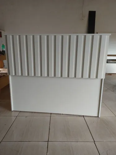 Balcão com detalhe ripado 100% mdf