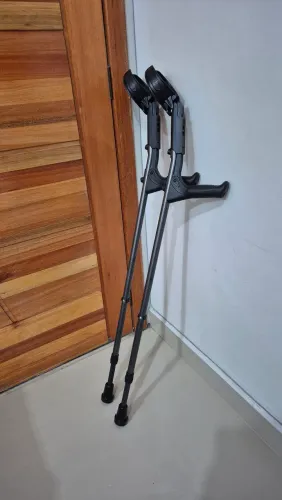 Muletas Canadenses Articuladas (leves, confortáveis e resistentes)