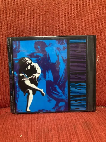 CD Guns N' Roses - Use Your Illusion II e GNR Lies