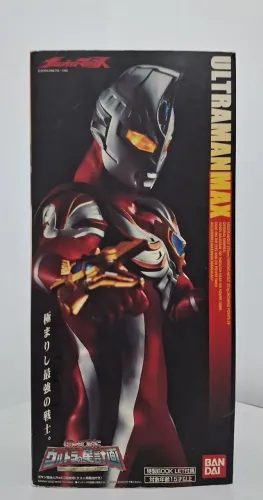 Boneco Ultraman Max - Colecionável