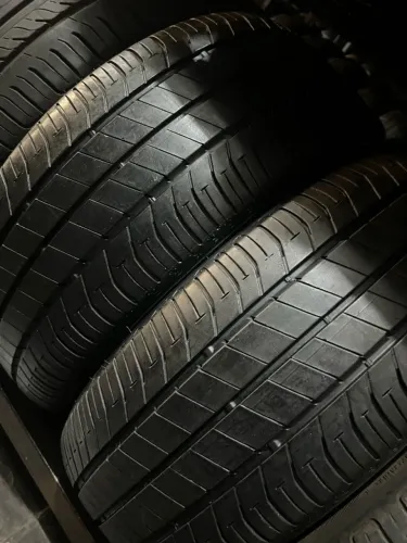 Pneu 205/55/16 Bridgestone EP150 80 % Vida