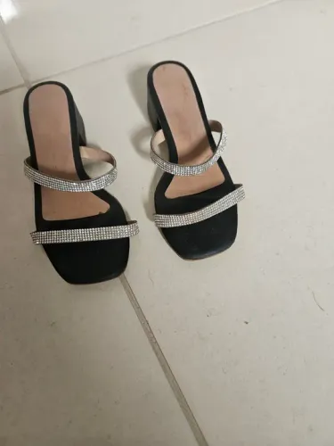 Sandálias com strass