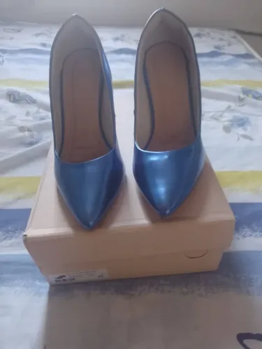 Scapin azul e Preto T 35 R$: 65 reais cada 