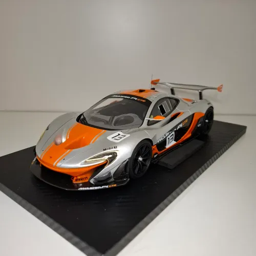 Miniatura McLaren P1 GTR TSM 1/18 Prata #13