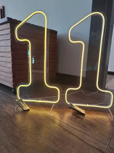 Painel neon led iluminado - número 1